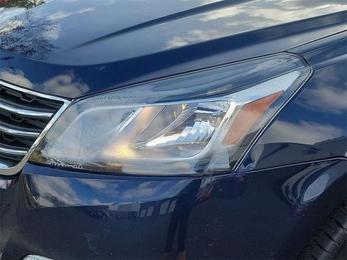Used 2016 Chevrolet Traverse LT image 25