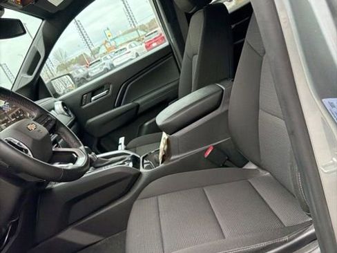 Used 2024 Chevrolet Colorado LT w/ LT Convenience Package image 12
