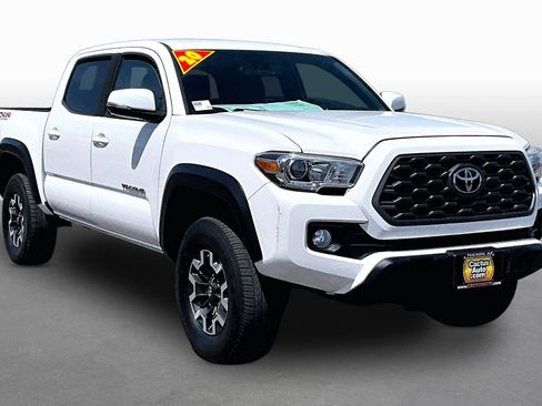 Used 2020 Toyota Tacoma TRD Off-Road AWD/4WD image 10