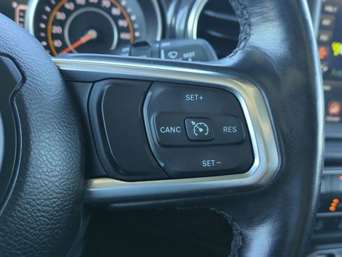 Used 2021 Jeep Wrangler Unlimited Sahara image 23