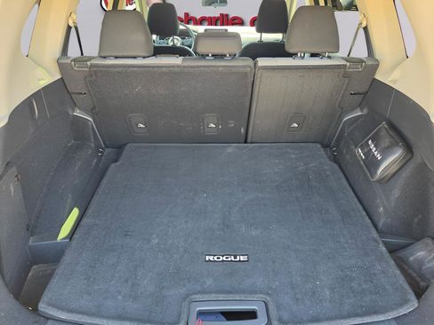 Used 2023 Nissan Rogue SV FWD image 33