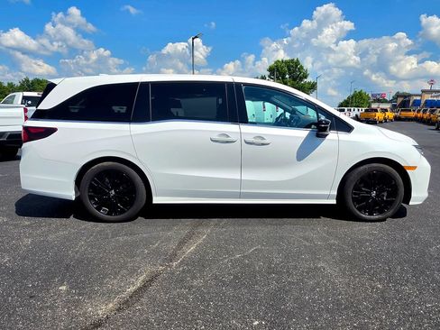 Used 2025 Honda Odyssey Sport-L image 14