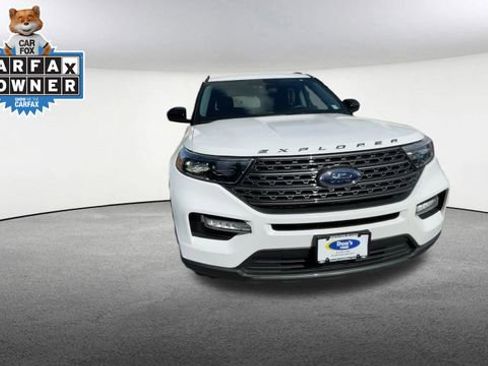 Used 2023 Ford Explorer XLT w/ Equipment Group 202A AWD/4WD image 3