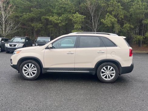 Used 2011 Kia Sorento EX w/ Premium Pkg image 3