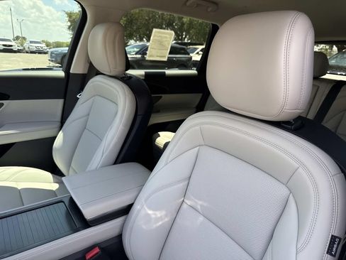 New 2026 Lincoln Nautilus Premier AWD/4WD image 22