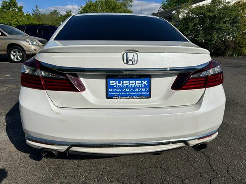 Used 2017 Honda Accord Sport image 5