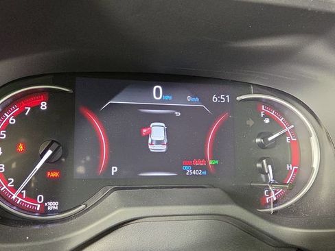 Used 2025 Toyota RAV4 XLE AWD/4WD image 16