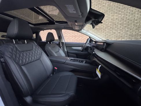 New 2026 Nissan Murano Platinum w/ Cargo Package AWD/4WD image 9