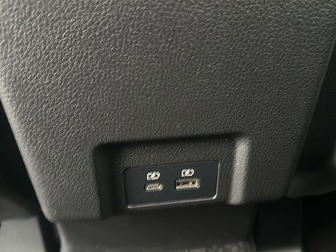 Used 2025 Mitsubishi Eclipse Cross Black Edition image 11