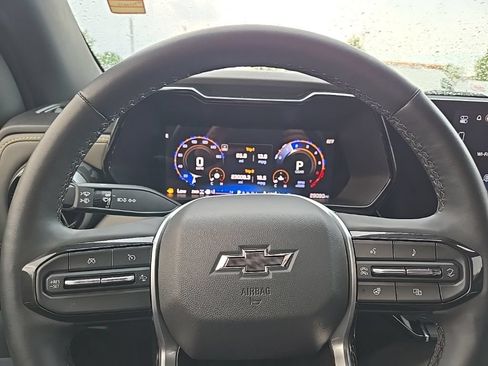 Used 2023 Chevrolet Colorado ZR2 w/ ZR2 Convenience Package III AWD/4WD image 18
