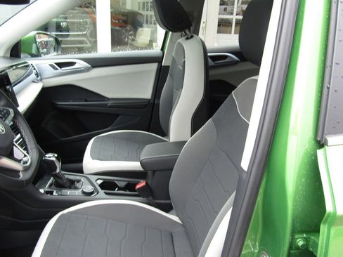 New 2026 Volkswagen Taos SE AWD/4WD image 15