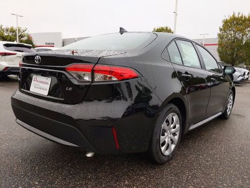 Used 2021 Toyota Corolla LE w/ Carpet Mat Package (TMS) FWD image 4