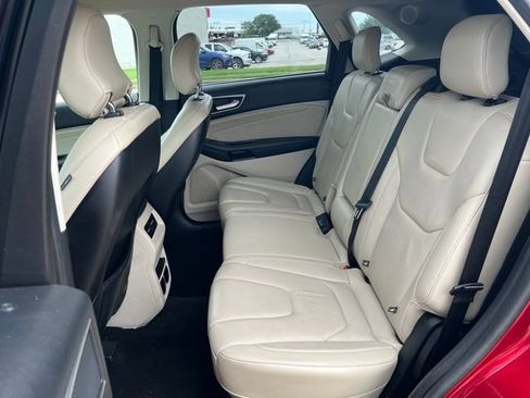 Used 2018 Ford Edge Titanium w/ Technology Package FWD image 36
