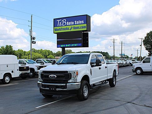 Used 2022 Ford F250 XL w/ Power Equipment Group AWD/4WD image 3