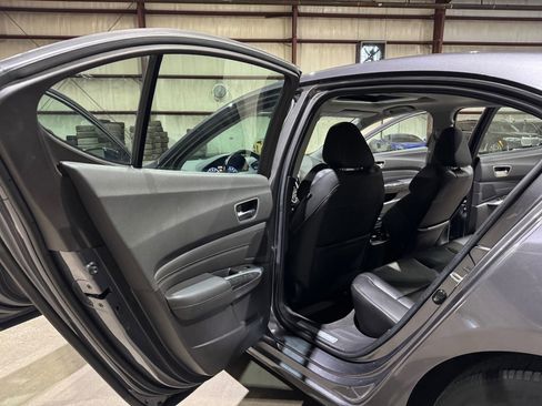 Used 2019 Acura TLX w/ Technology Package image 16
