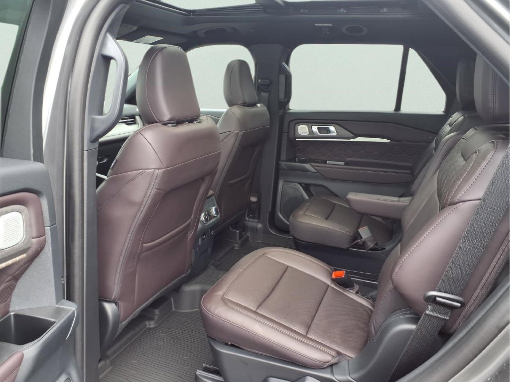 New 2027 Ford Explorer Platinum w/ LUX Leather Package AWD/4WD image 20