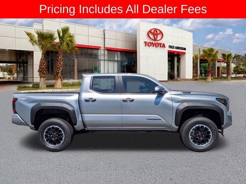 New 2025 Toyota Tacoma TRD Off-Road AWD/4WD image 4