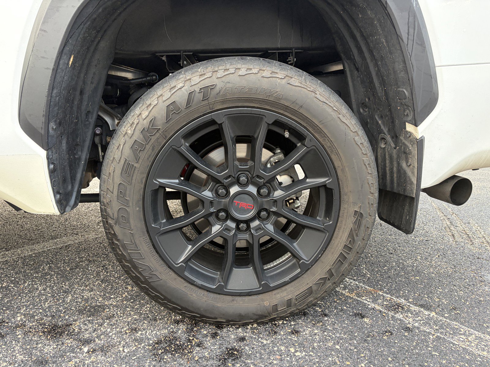 Used 2022 Toyota Tundra Limited w/ TRD Off-Road Package AWD/4WD image 13
