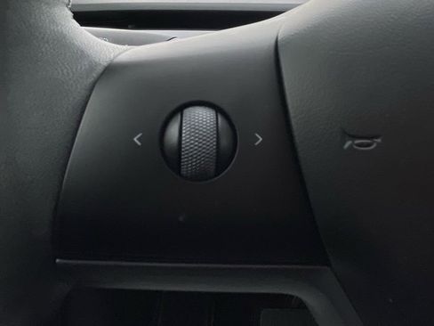 Used 2024 Tesla Model Y Long Range image 24