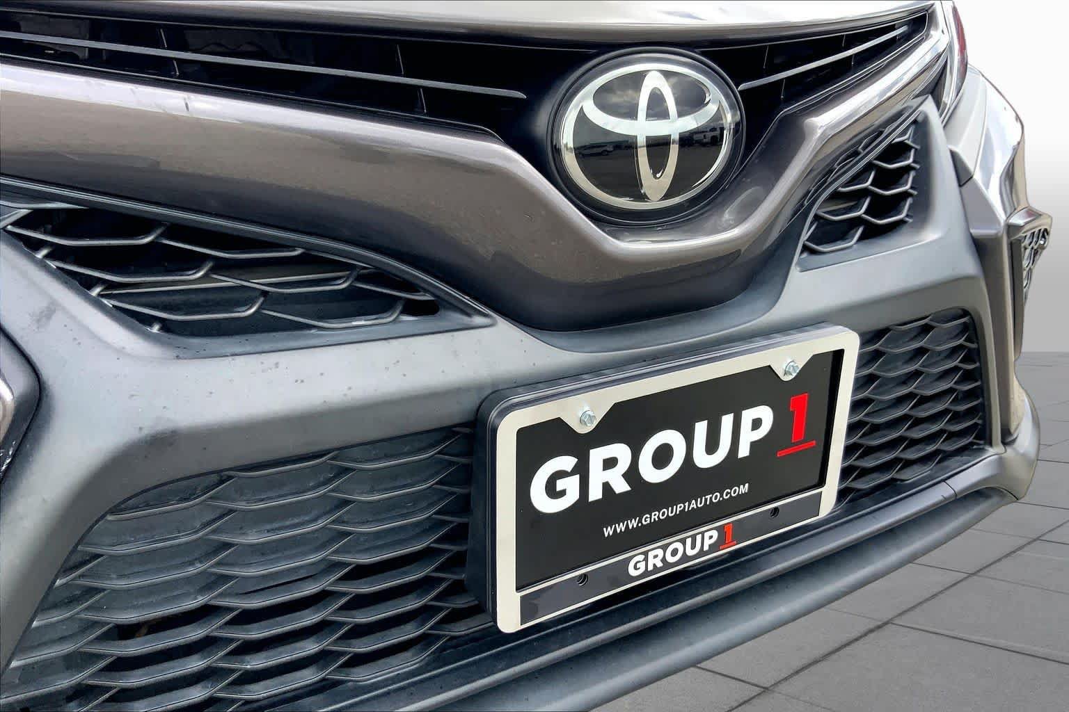 Used 2022 Toyota Camry SE FWD image 29