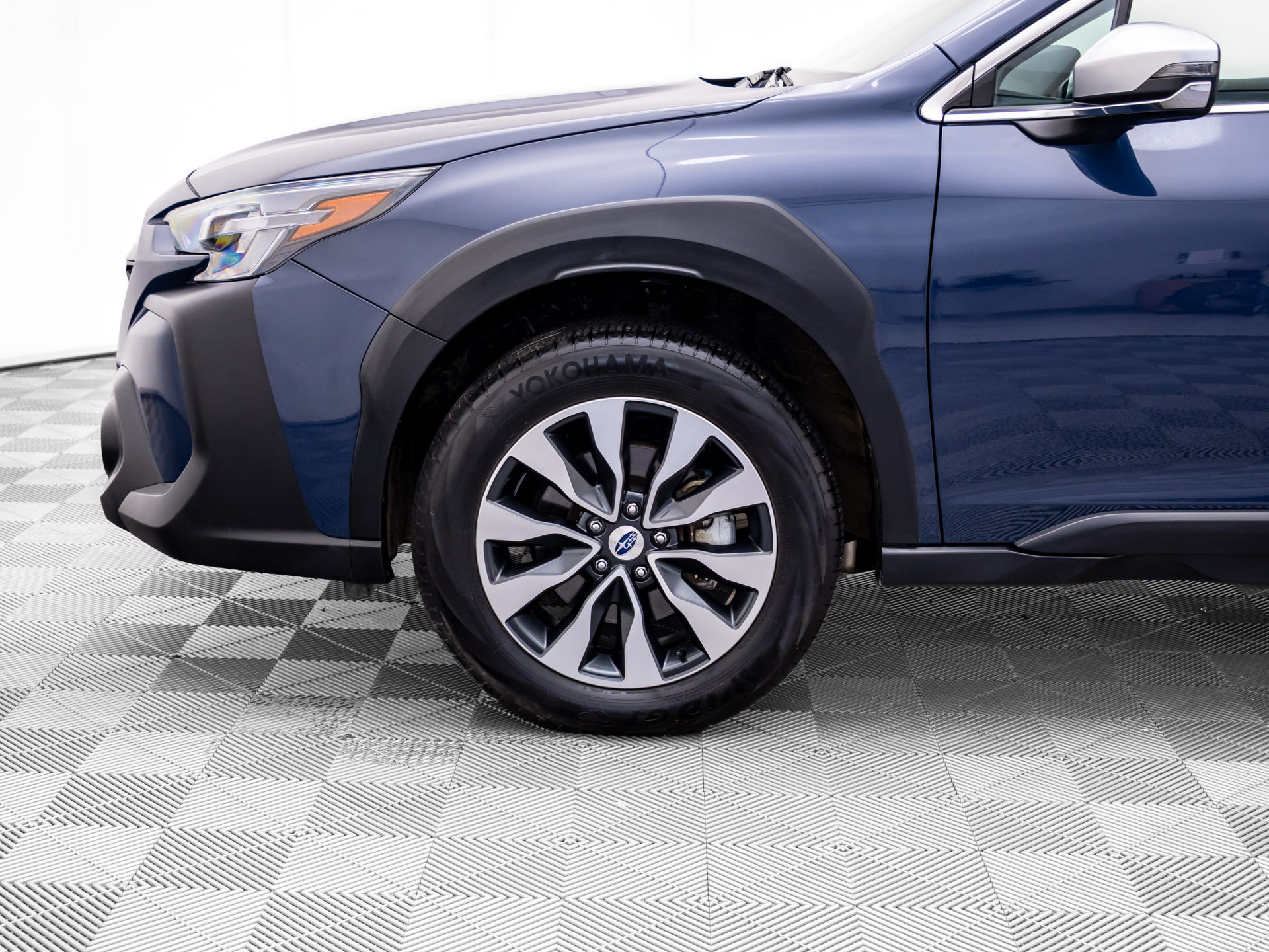 Used 2023 Subaru Outback Touring XT AWD/4WD image 35