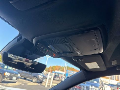 New 2026 GMC Acadia Elevation image 18