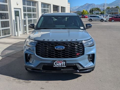Used 2025 Ford Explorer ST AWD/4WD image 11
