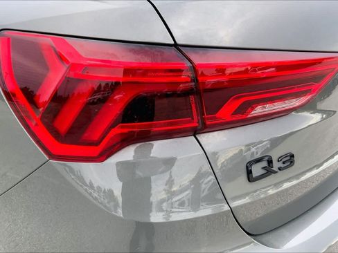 Used 2021 Audi Q3 2.0T Premium Plus w/ Premium Plus Package AWD/4WD image 28
