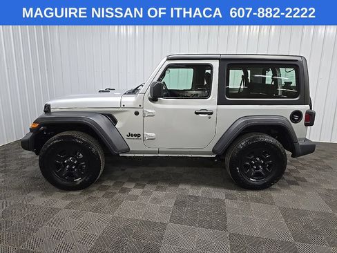Used 2024 Jeep Wrangler Sport AWD/4WD image 5