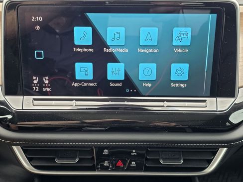New 2026 Volkswagen Atlas SE FWD image 14