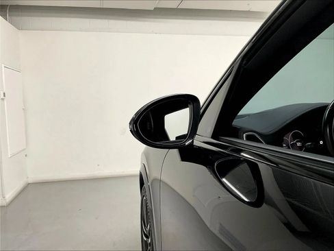 Used 2019 Porsche Cayenne Turbo AWD/4WD image 40
