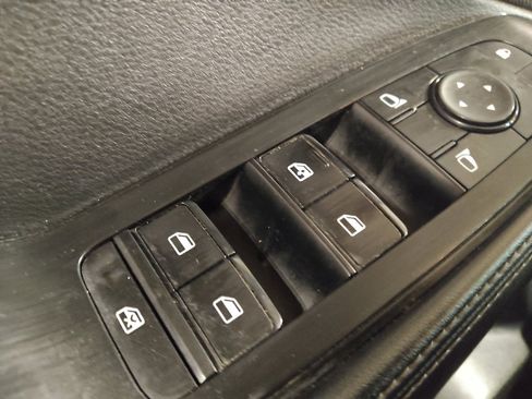 Used 2022 Nissan Rogue SV FWD image 27