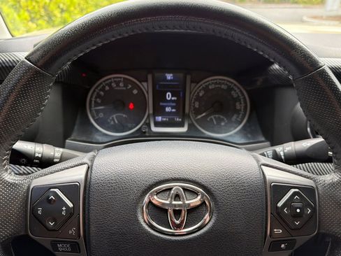 Used 2019 Toyota Tacoma SR5 AWD/4WD image 19