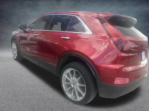 Used 2024 Cadillac XT4 Luxury w/ Cold Weather Package FWD image 28