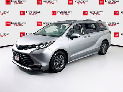 Used 2022 Toyota Sienna XLE