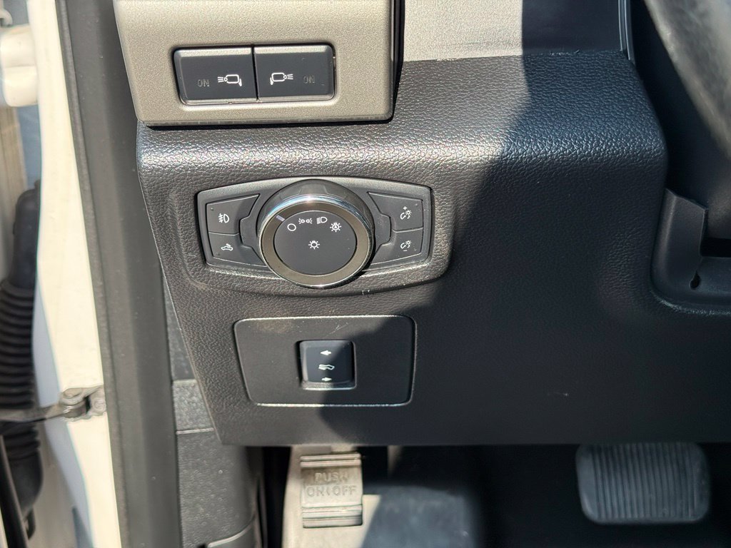 Used 2016 Ford F150 Lariat w/ Equipment Group 502A Luxury AWD/4WD image 20