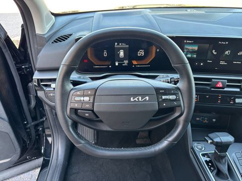 Used 2026 Kia Sportage LX FWD image 27