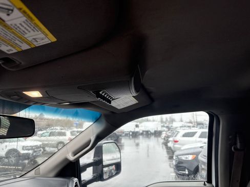 Used 2017 Ford F550 4x4 Crew Cab Super Duty image 11