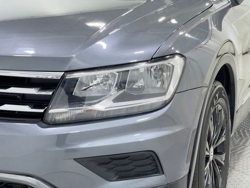 Used 2018 Volkswagen Tiguan SE w/ 3rd Row Seat Package AWD/4WD image 32