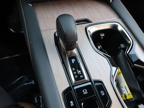 Used 2025 Lexus RX 350 Premium w/ Accessory Package (Z1) image 29