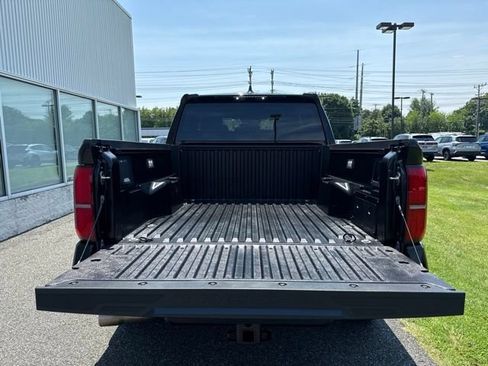 Used 2025 Toyota Tacoma TRD Sport AWD/4WD image 9