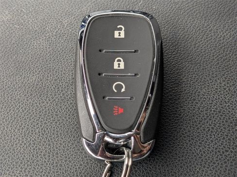 Certified 2025 Chevrolet Trax LT image 34