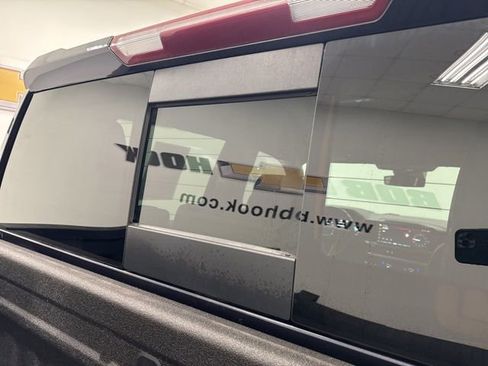 Used 2022 GMC Sierra 1500 SLT w/ SLT Premium Plus Package AWD/4WD image 32