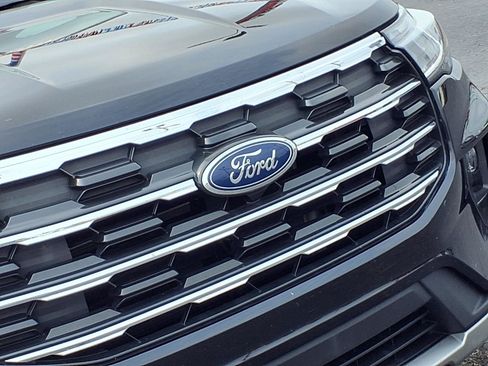 Used 2025 Ford Explorer Active w/ Active Comfort Package AWD/4WD image 34