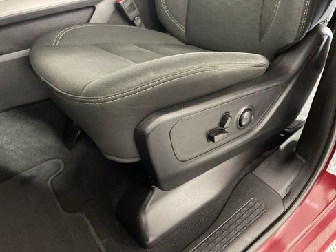 Used 2025 RAM 1500 Big Horn AWD/4WD image 12