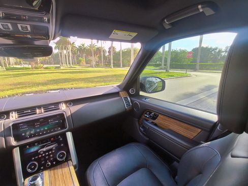 Used 2019 Land Rover Range Rover HSE AWD/4WD image 31