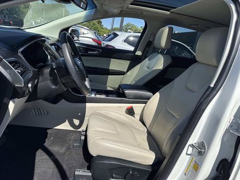 Used 2020 Ford Edge Titanium AWD/4WD image 7