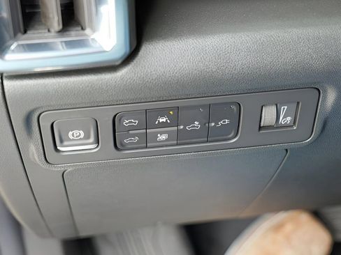 New 2026 GMC Hummer EV 4x4 Crew Cab image 18