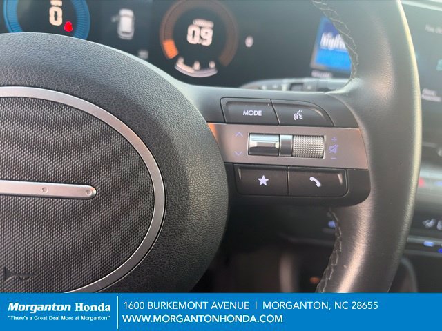 Used 2025 Hyundai Kona SEL AWD/4WD image 17