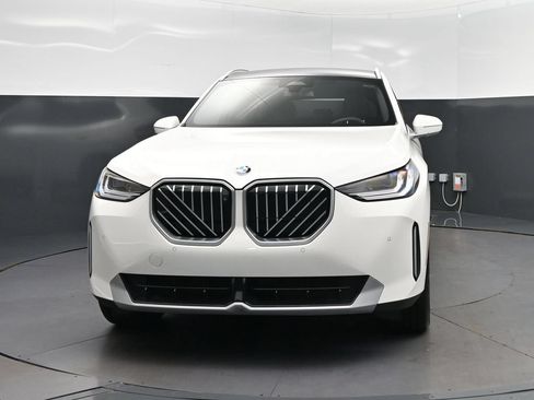 Used 2026 BMW X3 xDrive30i w/ Premium Package AWD/4WD image 10